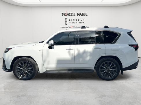 Used 2023 Lexus LX 600 F Sport AWD/4WD image 8