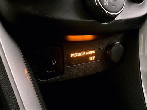 Used 2021 Chevrolet Trax LT AWD/4WD image 31