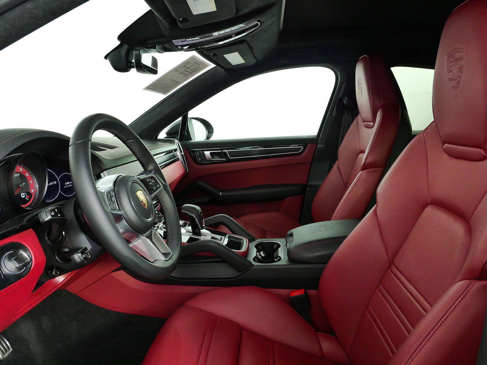 Certified 2023 Porsche Cayenne GTS AWD/4WD image 5