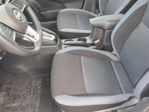 New 2025 Nissan Versa SV w/ Trunk Package FWD image 14