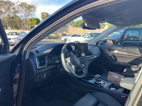 Used 2025 Audi Q5 2.0T Premium image 11