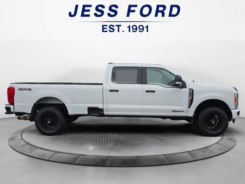 Used 2023 Ford F350 XLT image 6