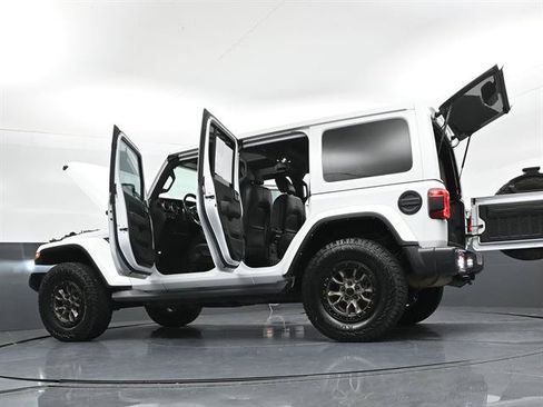 Used 2021 Jeep Wrangler Unlimited Sahara AWD/4WD image 41