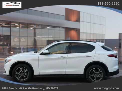 Used 2022 Alfa Romeo Stelvio Sprint AWD/4WD image 5