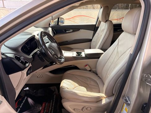 Used 2017 Lincoln MKX Reserve w/ Lincoln MKX Climate Package AWD/4WD image 65