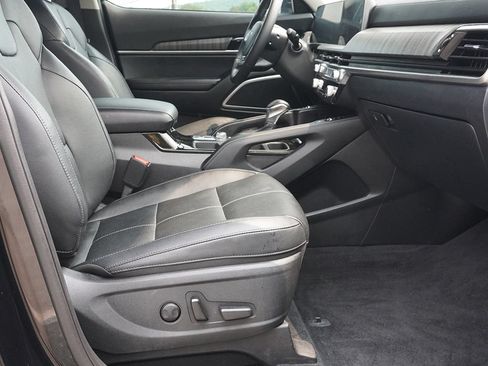 Used 2025 Kia Telluride EX FWD image 32