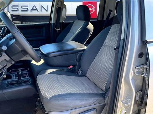 Used 2012 RAM 3500 ST w/ Max Tow Pkg image 17