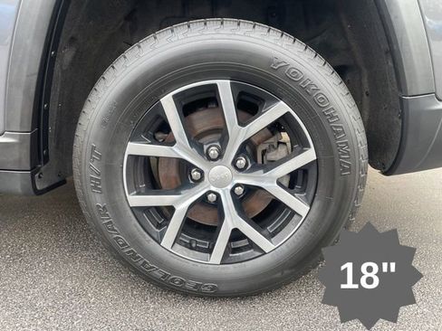 Used 2023 Jeep Grand Cherokee L Limited image 8