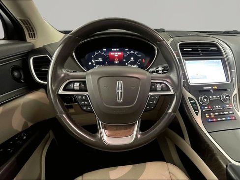 Used 2020 Lincoln Nautilus Reserve AWD/4WD image 8