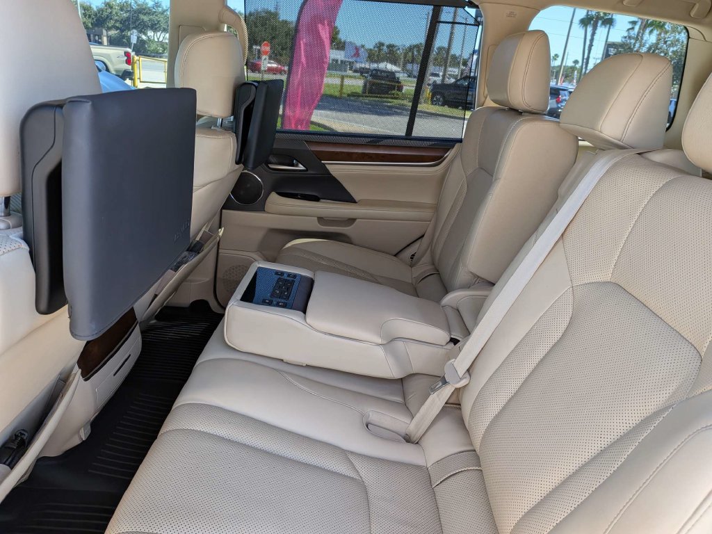 Used 2018 Lexus LX 570 4WD w/ Luxury Package image 20