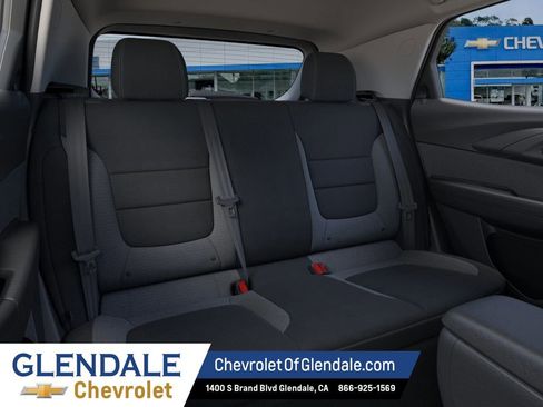 New 2026 Chevrolet TrailBlazer LT w/ LT Cold Weather Package FWD image 17