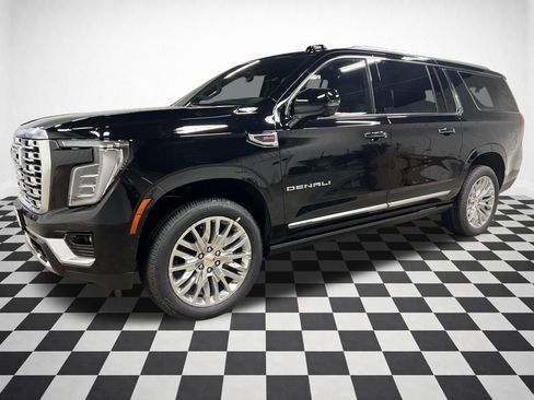 New 2026 GMC Yukon XL Denali w/ Denali Reserve Package image 4