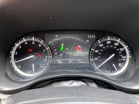 Used 2021 Toyota Highlander XLE AWD/4WD image 12