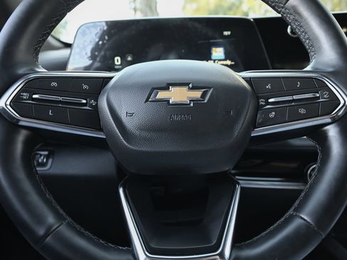 Used 2025 Chevrolet Equinox LT w/ Safety and Technology Package image 60