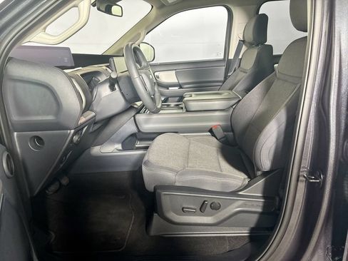 Used 2025 Ford Expedition Active AWD/4WD image 11