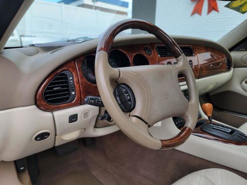 Used 2000 Jaguar XK8 Convertible RWD image 29