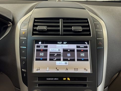 Used 2017 Lincoln MKZ Select w/ Select Plus Package image 37