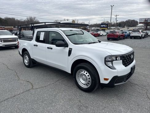 Used 2025 Ford Maverick XLT w/ Equipment Group 302A image 7