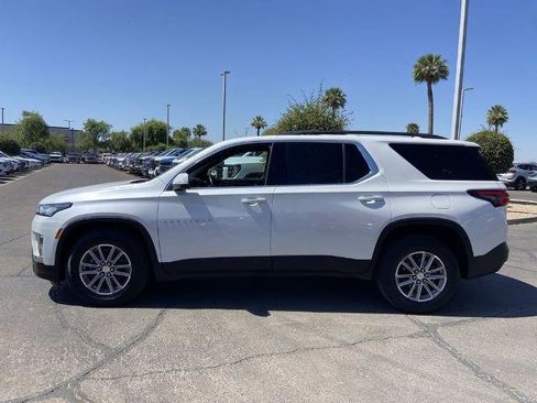 Used 2023 Chevrolet Traverse LT AWD/4WD image 4