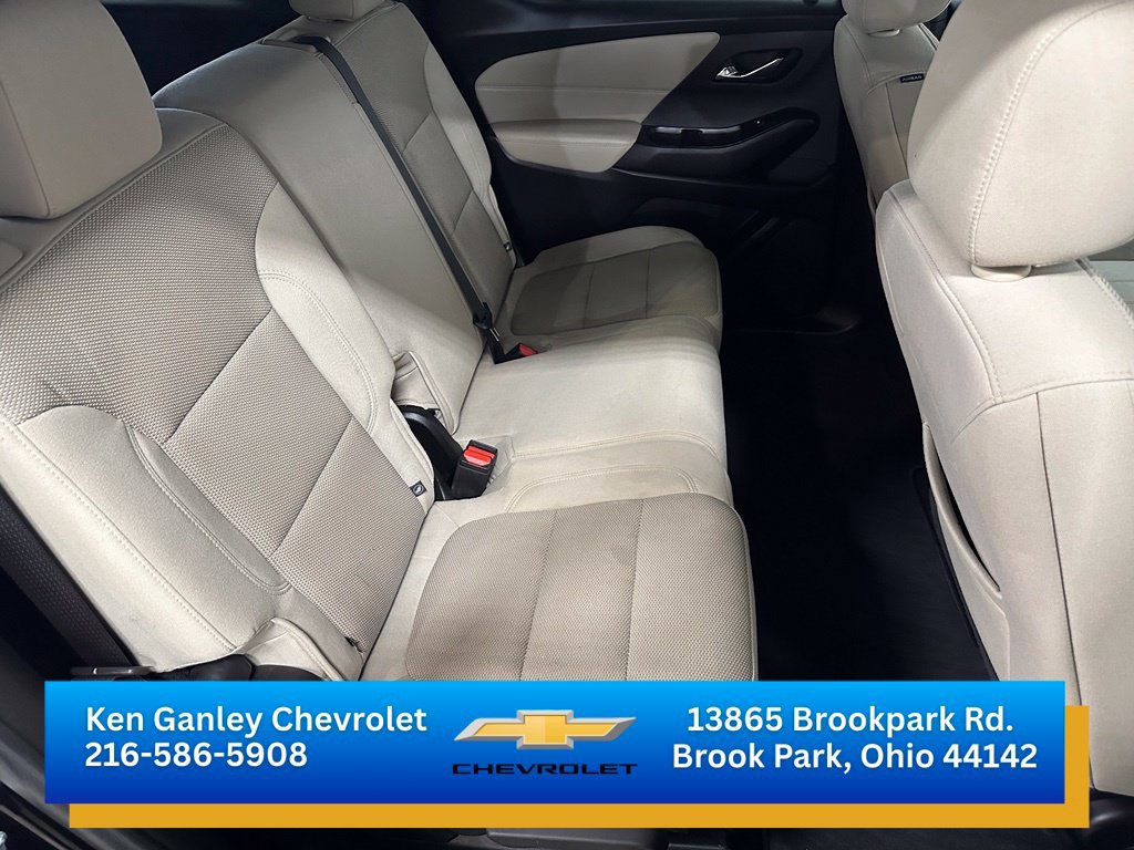 Used 2023 Chevrolet Traverse LS FWD image 24