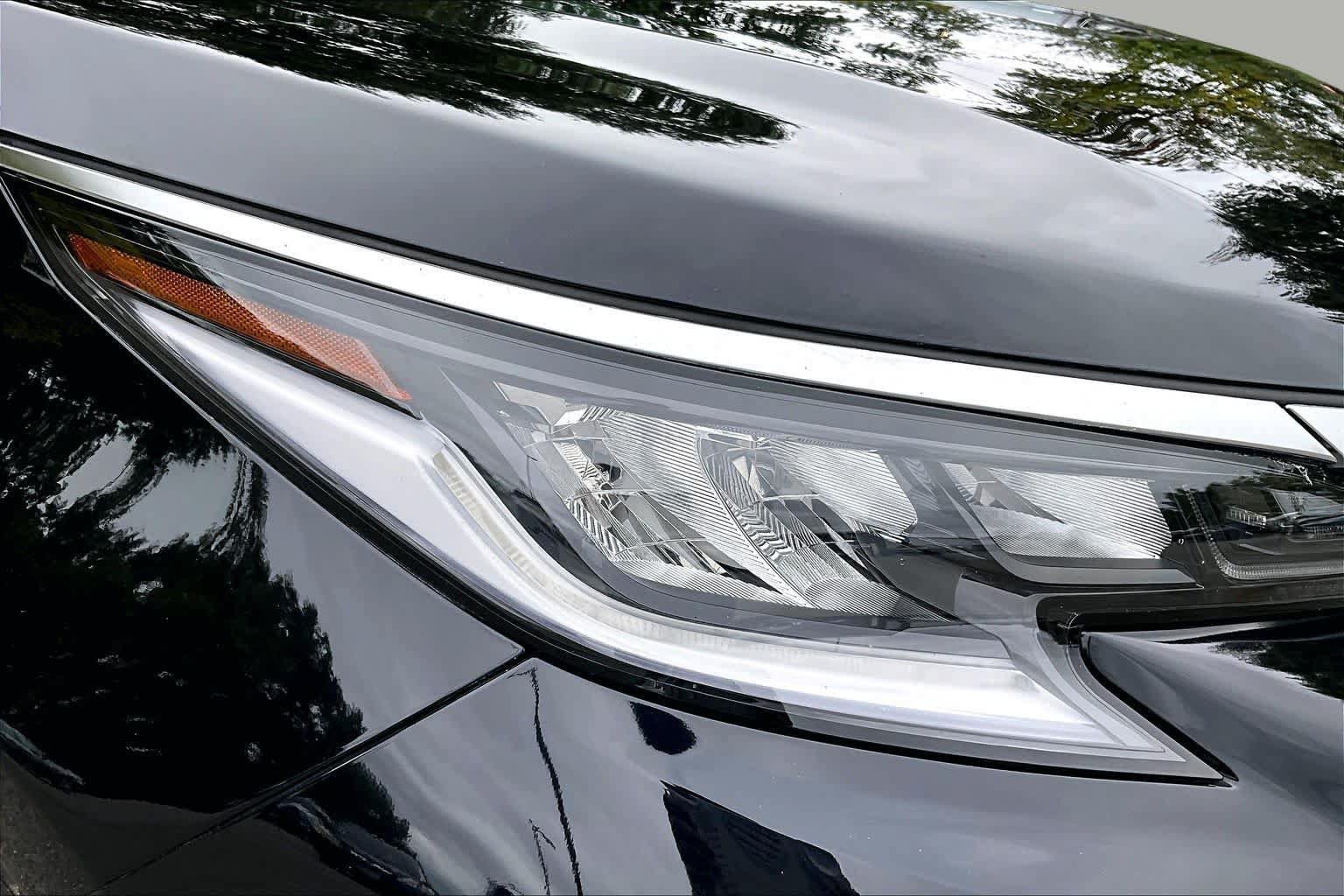 Used 2023 Toyota Sienna XSE w/ XSE Plus Package AWD/4WD image 26