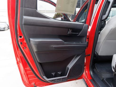 Used 2024 Toyota Tacoma SR5 image 39