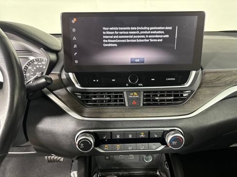 Used 2023 Nissan Altima 2.5 SV w/ SV Premium Package AWD/4WD image 30