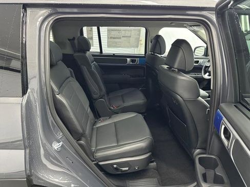 New 2026 Hyundai Santa Fe Limited image 17