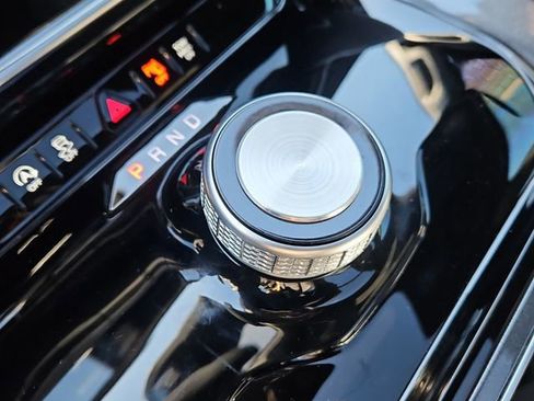 Used 2024 Jeep Wagoneer L 2WD w/ Premium Group I image 16