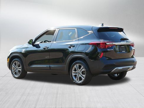 Certified 2023 Kia Seltos LX AWD/4WD image 5