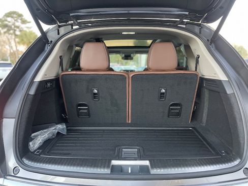 Certified 2024 Acura MDX SH-AWD w/ Advance Package image 13