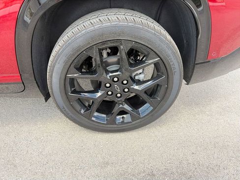 Used 2024 Chevrolet Traverse RS w/ LPO, Floor Liner Package AWD/4WD image 39