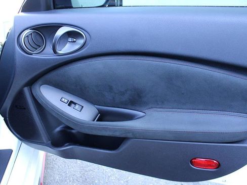 Used 2020 Nissan 370Z NISMO image 16