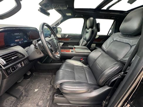 Used 2023 Lincoln Navigator Reserve AWD/4WD image 10