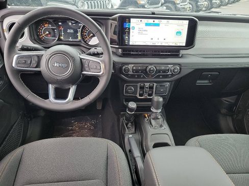 New 2025 Jeep Wrangler Unlimited Sahara AWD/4WD image 4