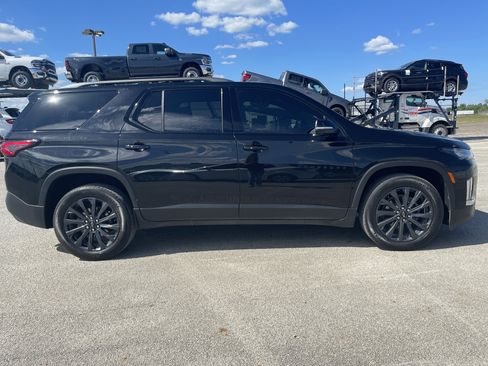 Used 2023 Chevrolet Traverse RS w/ LPO, Floor Liner Package AWD/4WD image 3