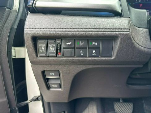 Used 2018 Honda Odyssey Elite image 36