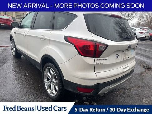 Used 2019 Ford Escape Titanium image 4