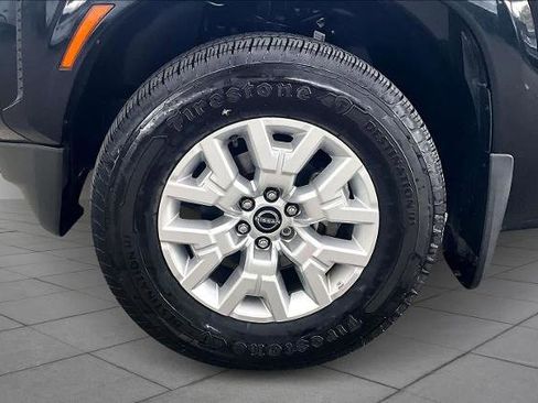 Certified 2022 Nissan Frontier SV w/ Technology Package image 10