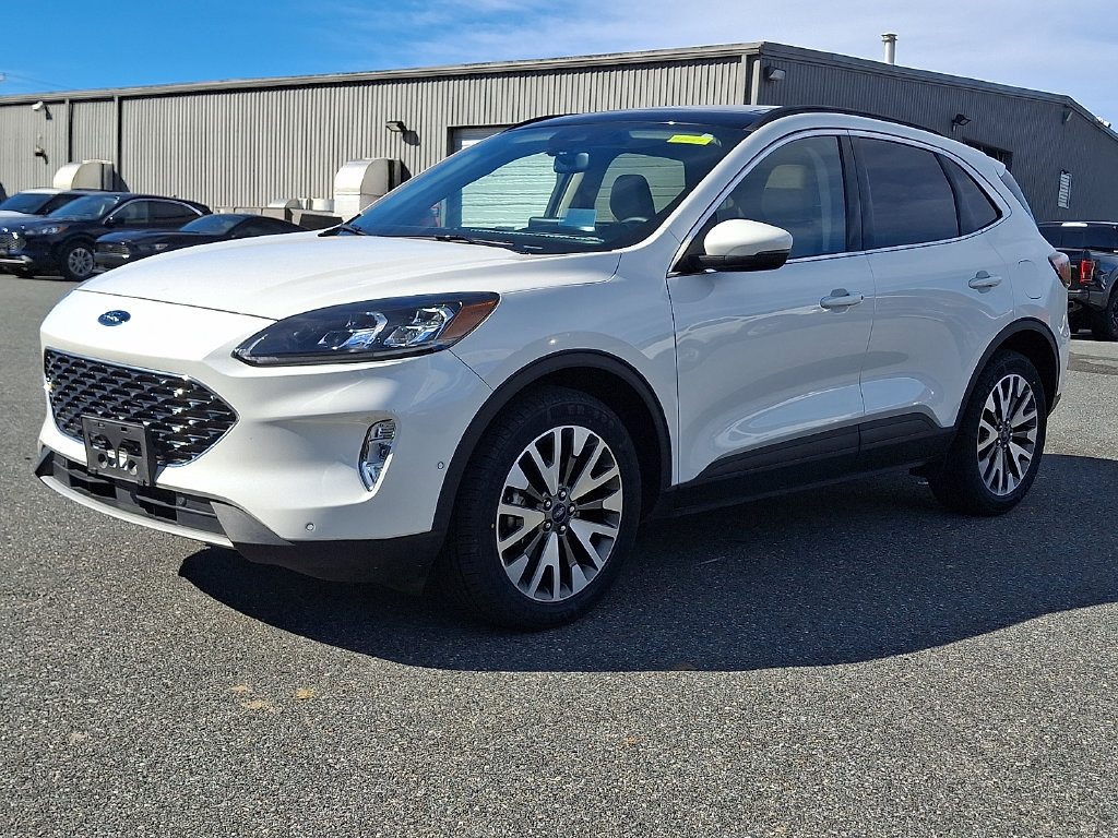 Used 2020 Ford Escape Titanium AWD/4WD image 3