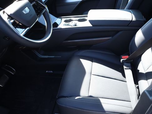 New 2026 Cadillac Vistiq Sport image 11