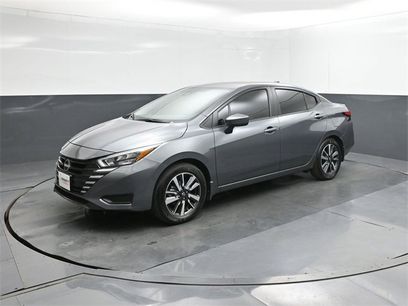 New 2025 Nissan Versa SV w/ Trunk Package