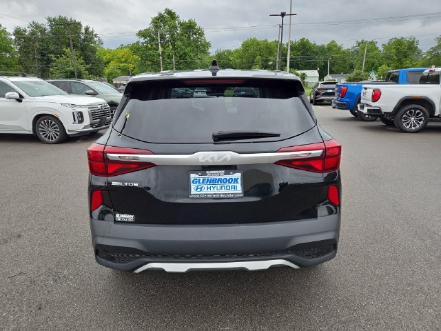 Used 2023 Kia Seltos LX AWD/4WD image 7