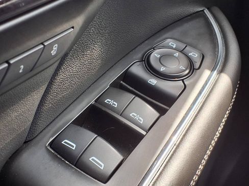 Used 2022 Buick Envision Essence w/ Safety Package FWD image 20