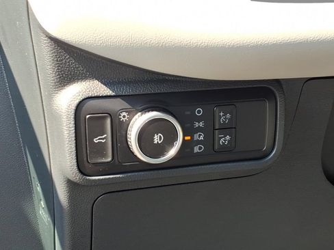 New 2026 Ford Explorer Active w/ Active Comfort Package AWD/4WD image 18