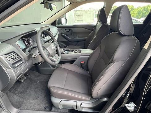 New 2026 Nissan Rogue S image 11