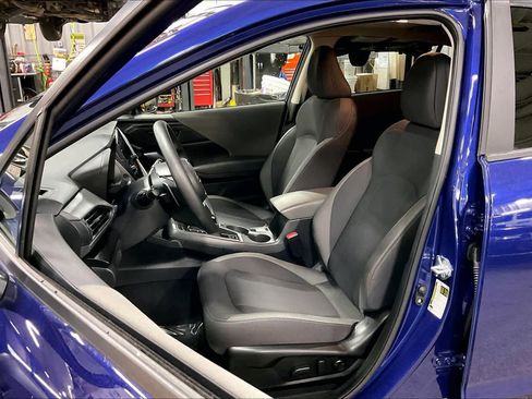 Used 2025 Subaru Crosstrek 2.0i Premium image 7