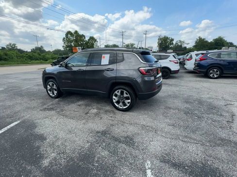 Used 2022 Jeep Compass Limited AWD/4WD image 9