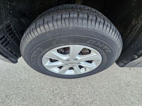 Used 2013 Toyota Highlander SE w/ Cold Weather Pkg image 13