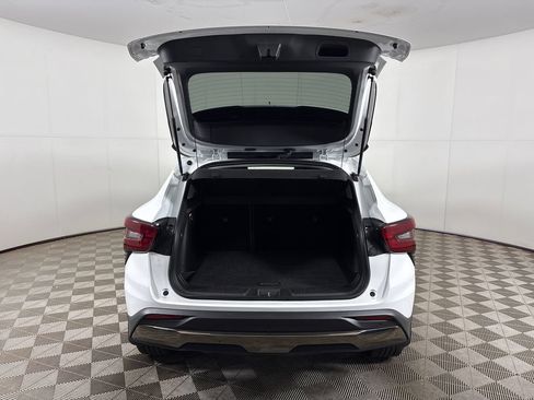 Used 2024 Chevrolet Trax ACTIV w/ Sunroof Package FWD image 23